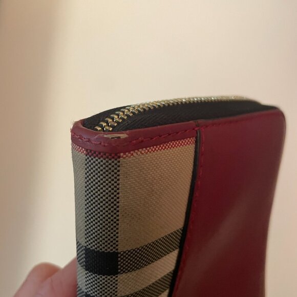 Burberry wallet, red leather and check - Picture 7 of 8